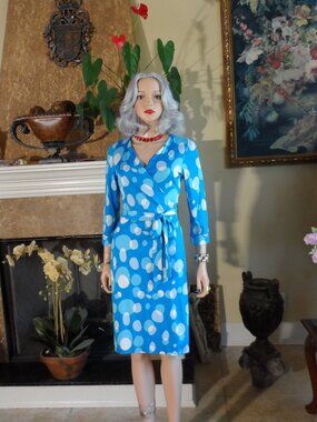 New Diane von Furstenberg Blue Silk Printed Wrap Dress Size 12